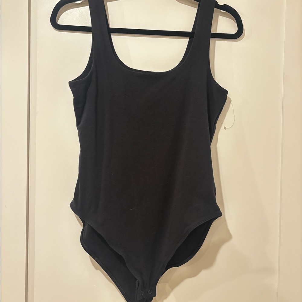Old Navy Black Bodysuit Size Medium Petite New without tags